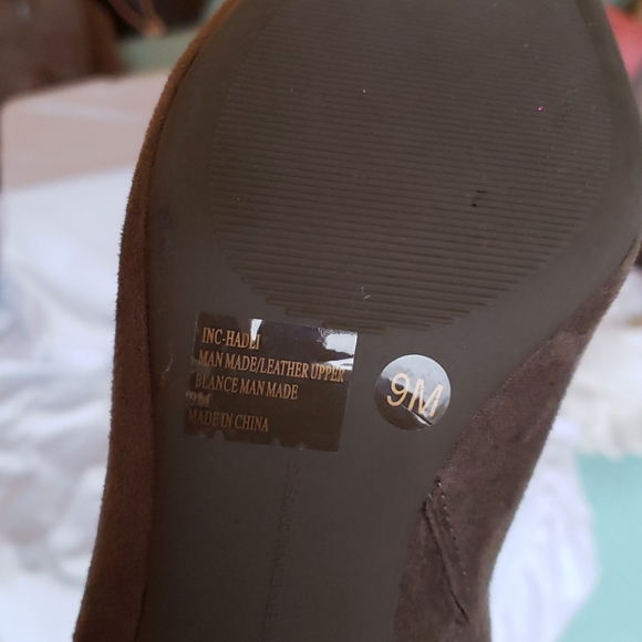 Boots - Picture 3 of 4